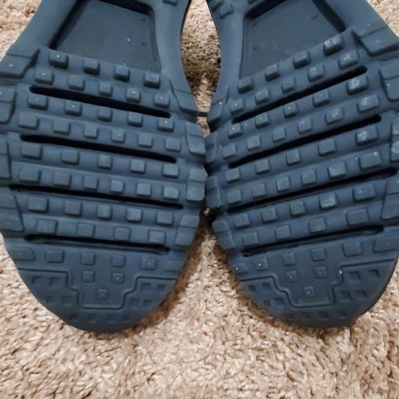 Running shoes - Picture 8 of 8